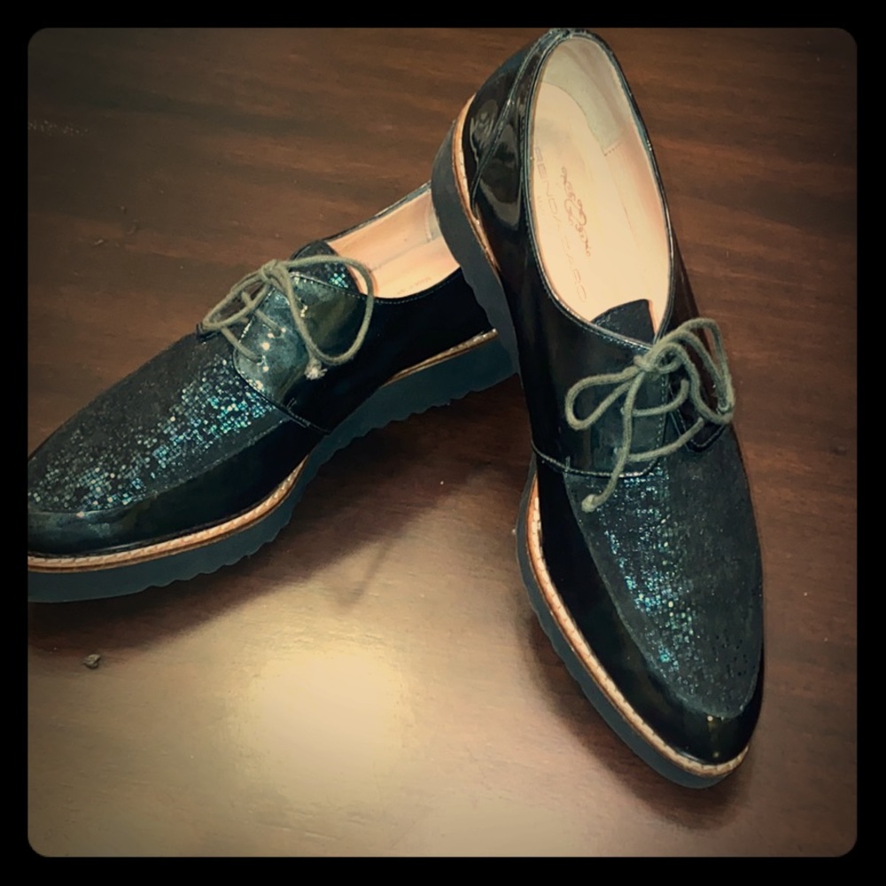 Elegant Black and Blue Women's Shoes